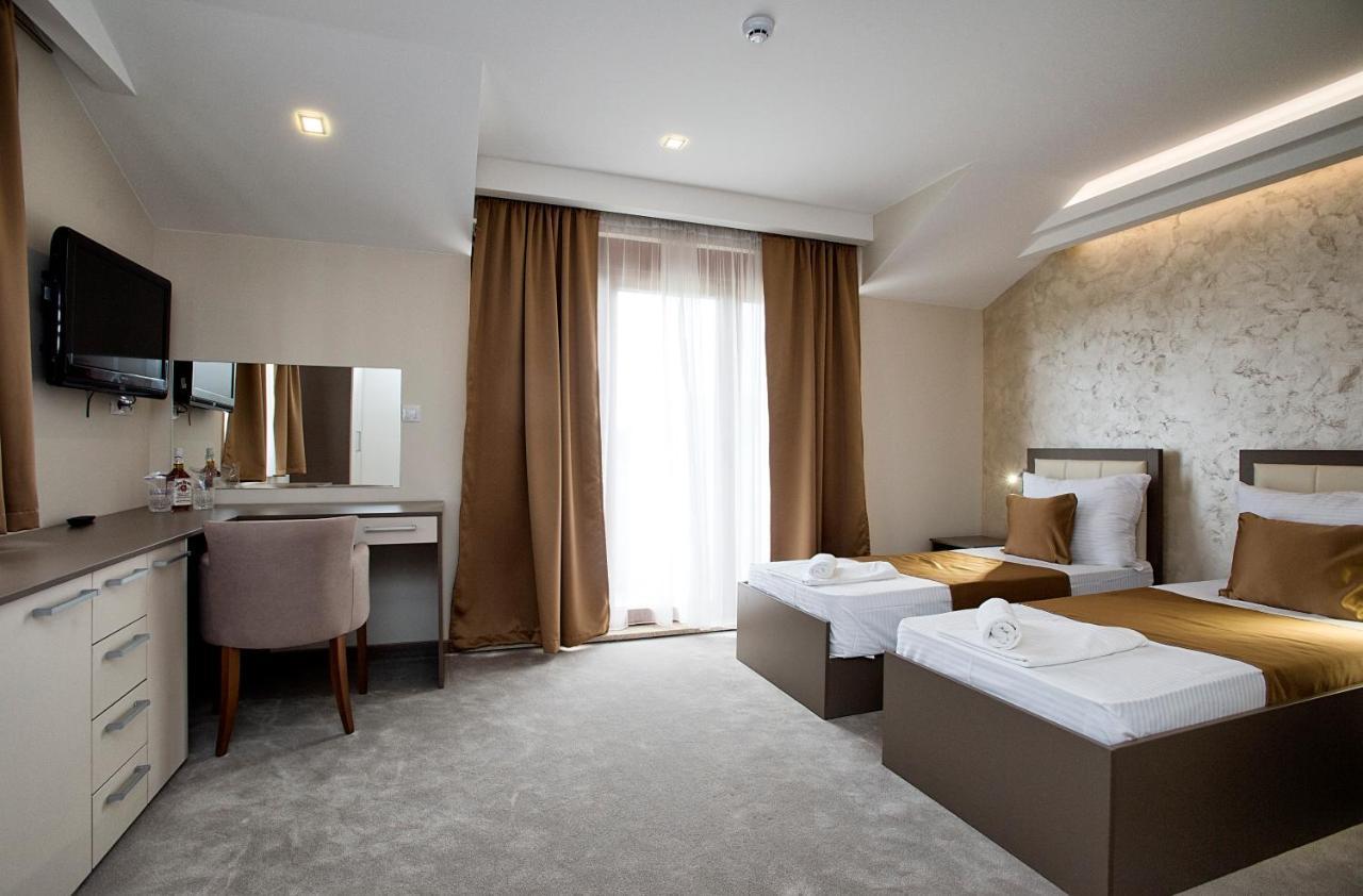 Hotel Fobra Podgorica Eksteriør bilde